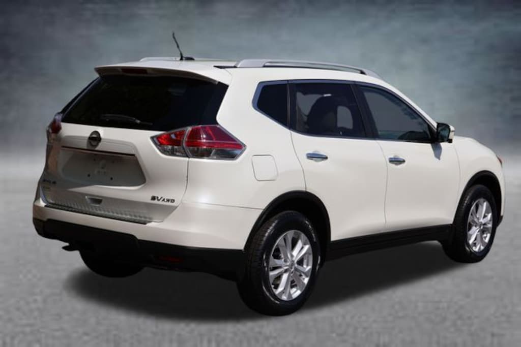 Used 2015 Nissan Rogue SV SUV