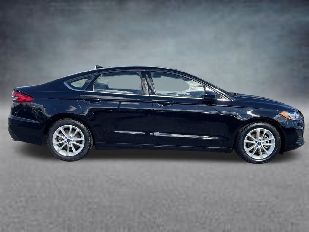 Used 2019 Ford Fusion SE Sedan