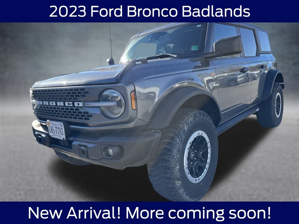 2023 Ford Bronco Badlands photo 2