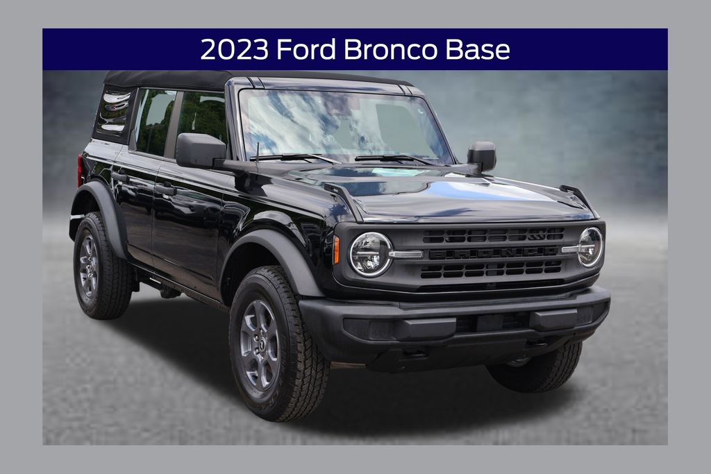 2023 Ford Bronco Base 4x4's photo