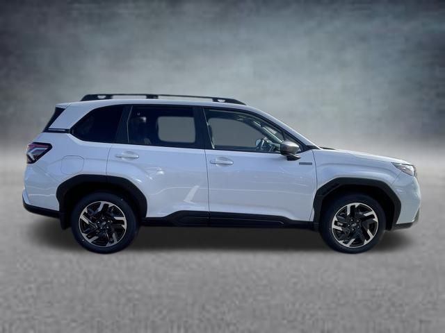 2025 Subaru Forester Premium photo 3