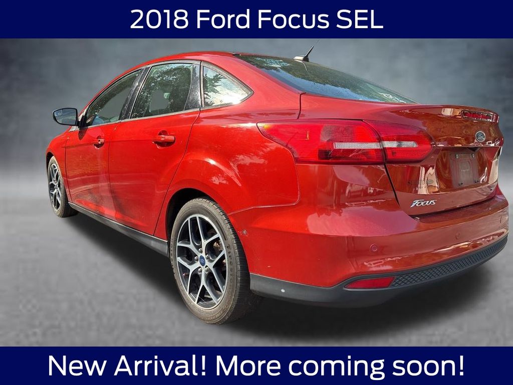 2018 Ford Focus SEL photo 3