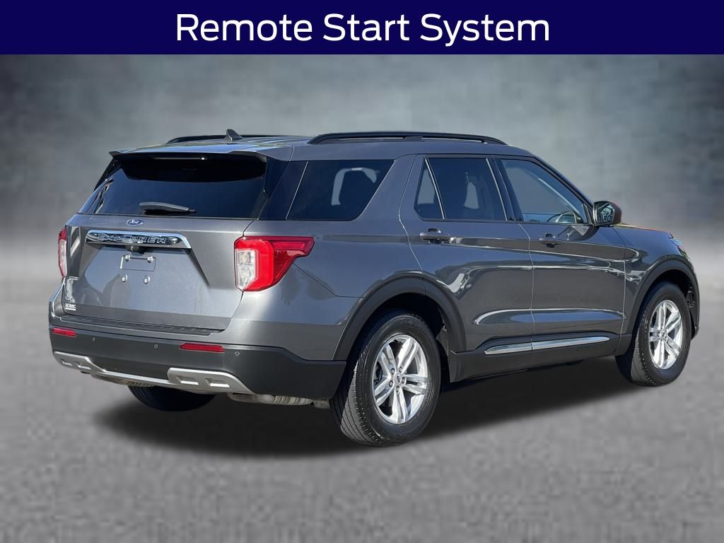 2021 Ford Explorer XLT photo 3