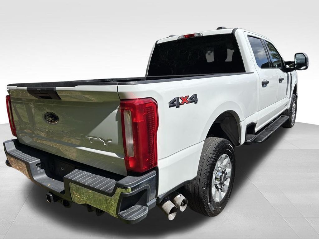 2024 Ford F-250 XLT photo 4