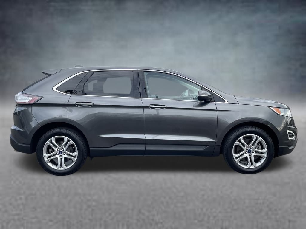 2018 Ford Edge Titanium photo 4