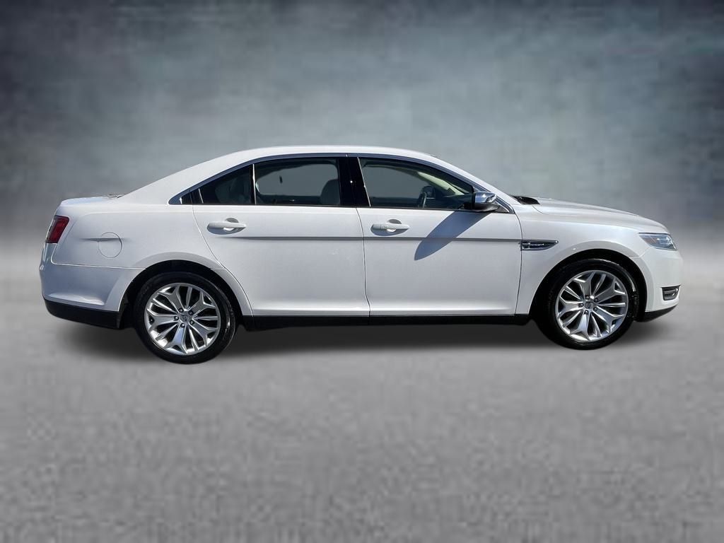 2019 Ford Taurus Limited photo 3