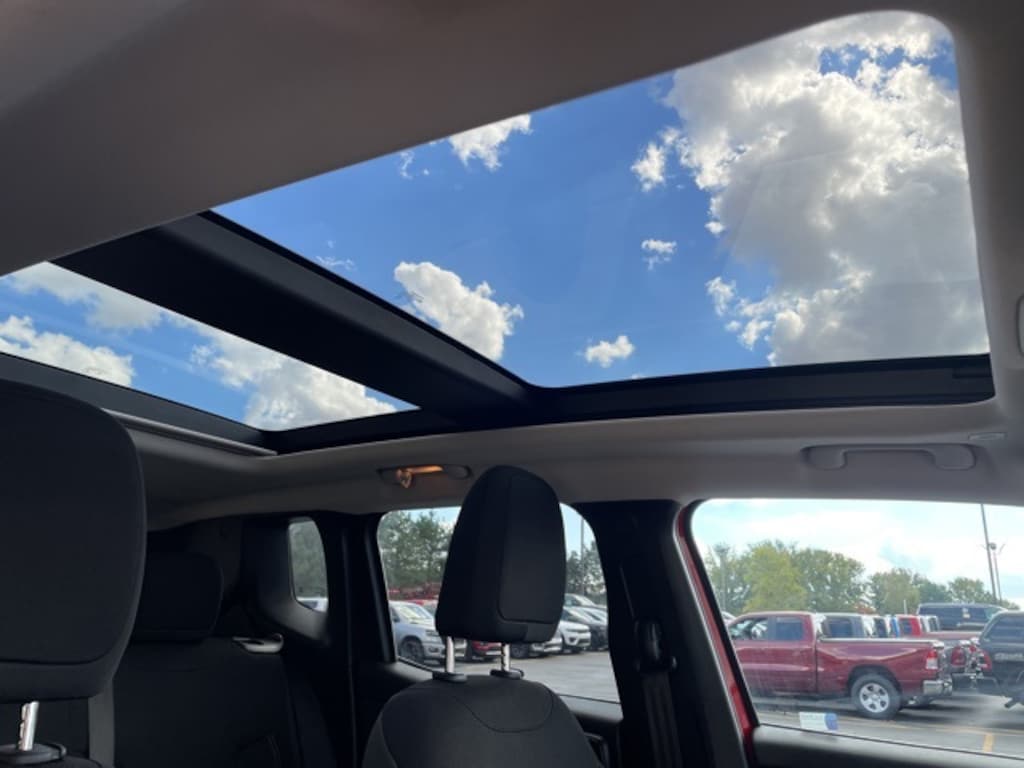 Certified 2023 Jeep Renegade Altitude SUV