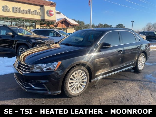 2017 Volkswagen Passat SE's photo