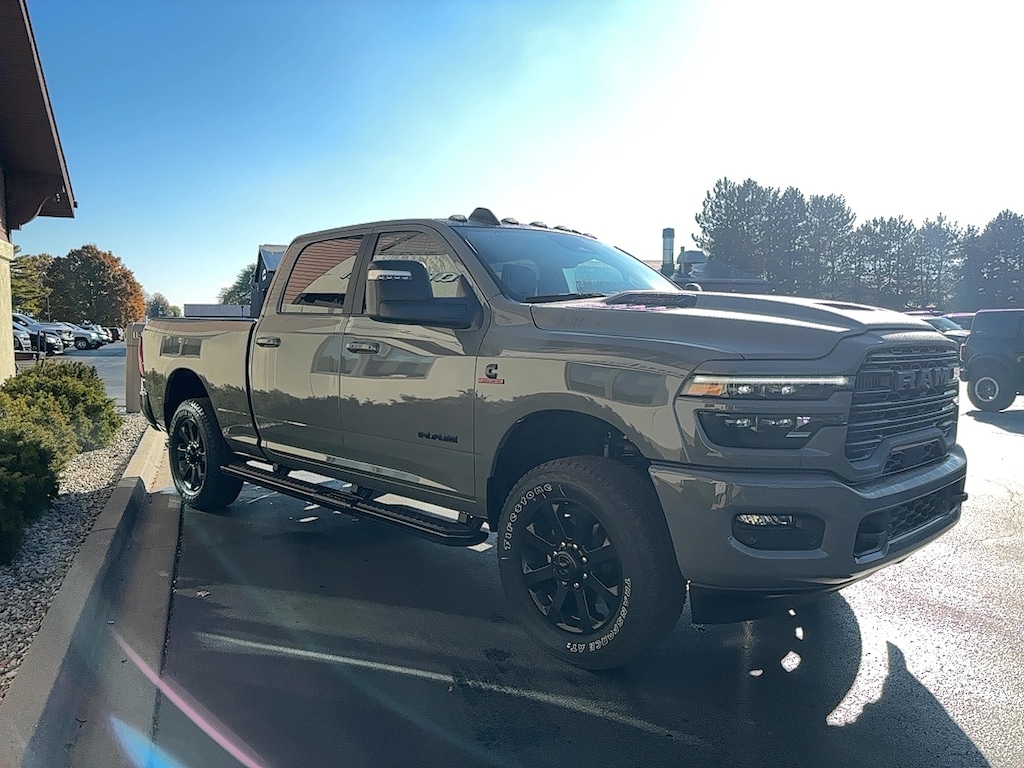 New 2026 Ram 2500 LARAMIE CREW CAB 4X4 6'4 BOX Pickup