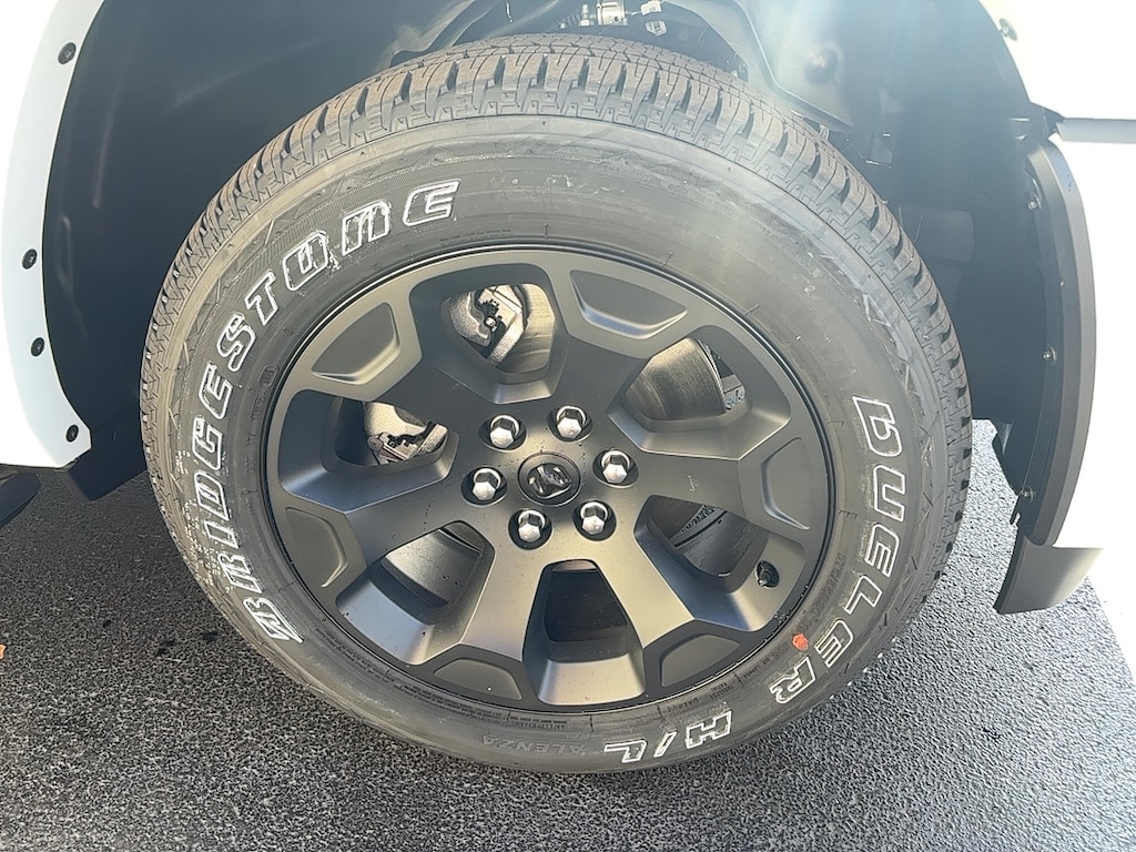 New 2026 Ram 1500 BIG HORN CREW CAB 4X4 5'7 BOX Pickup