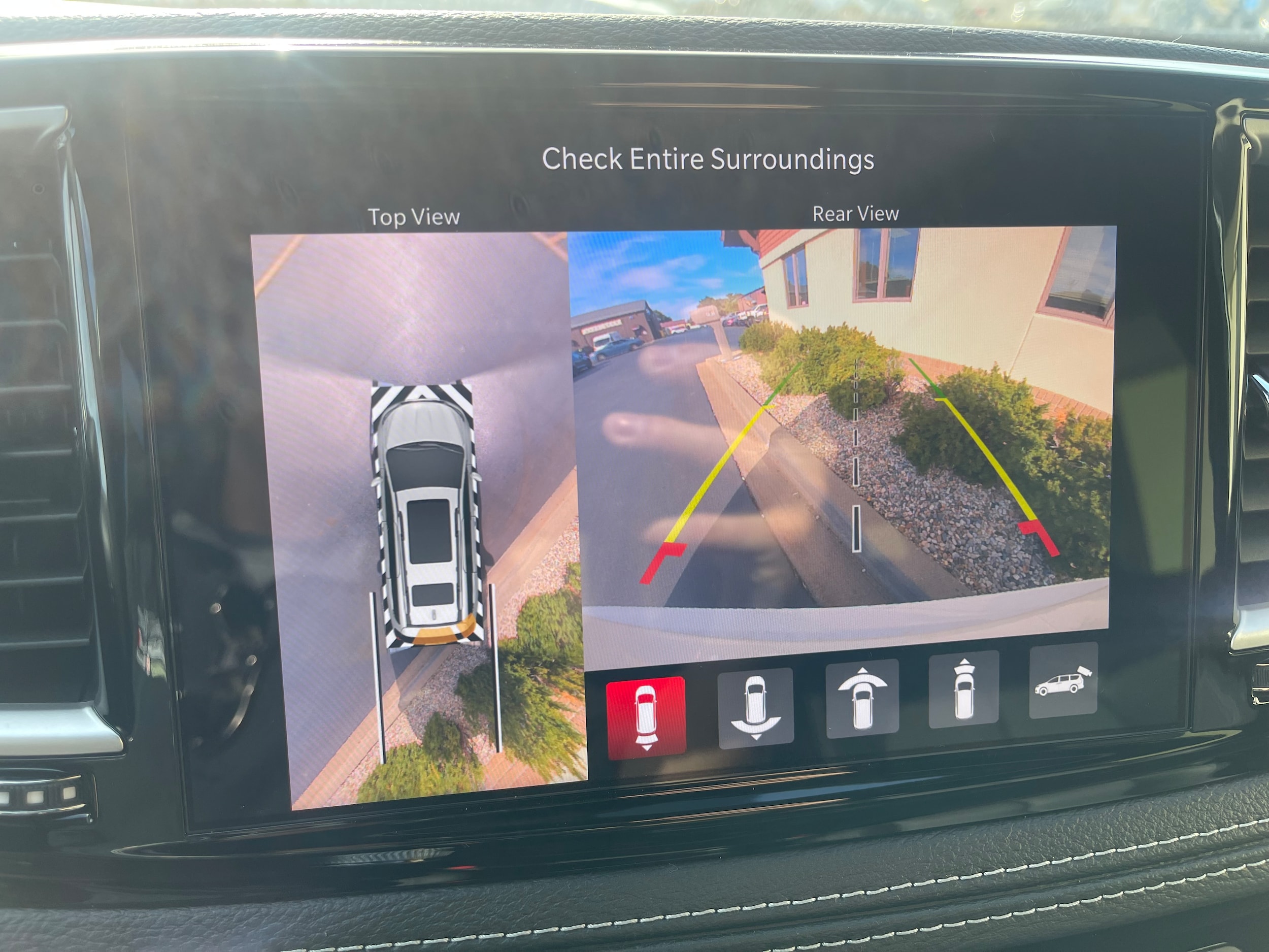 2026 Chrysler Pacifica Select - Photo 14
