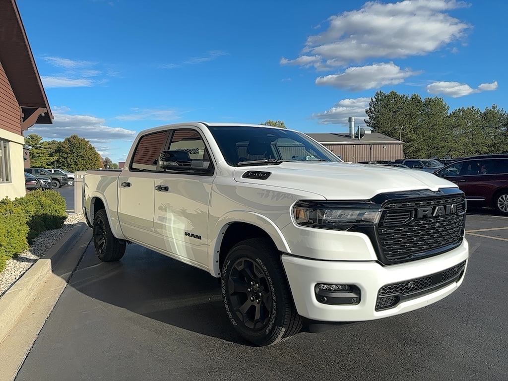 New 2026 Ram 1500 BIG HORN CREW CAB 4X4 5'7 BOX Pickup