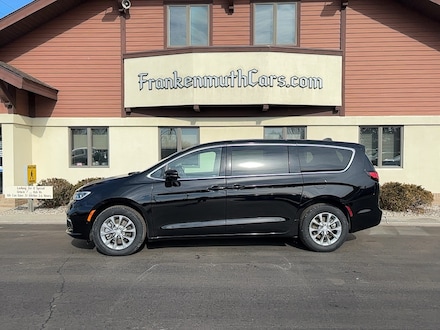 2026 Chrysler Pacifica SELECT AWD Passenger Van