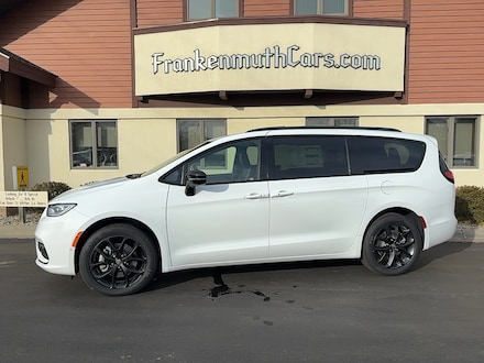 2026 Chrysler Pacifica LIMITED AWD Passenger Van