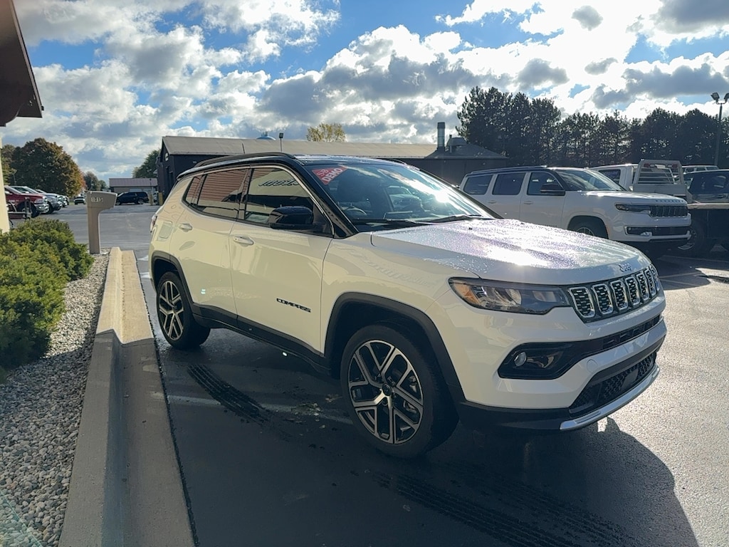 New 2025 Jeep Compass LIMITED 4X4 Sport Utility