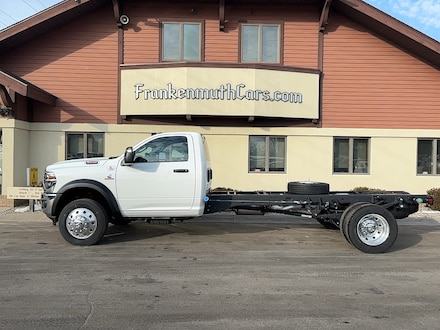 2026 Ram 5500 Chassis Cab TRADESMAN  REGULAR  4X4 108' CA Pickup