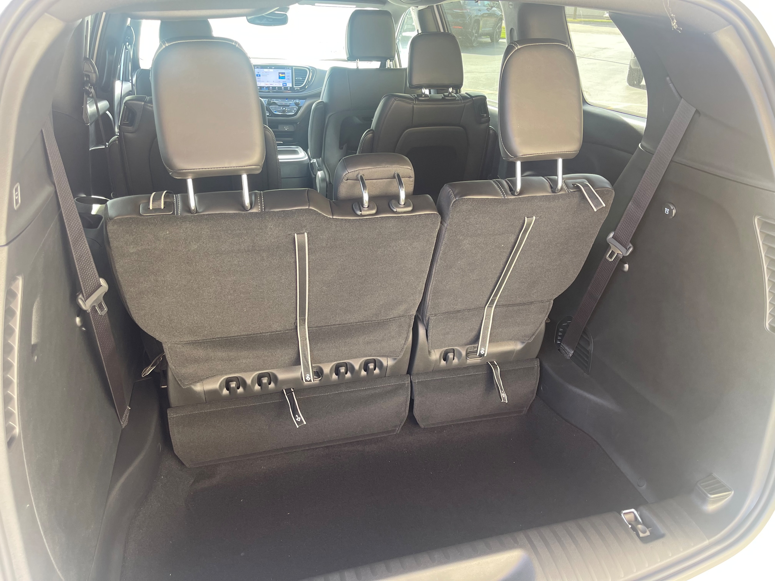 2026 Chrysler Pacifica Select - Photo 23