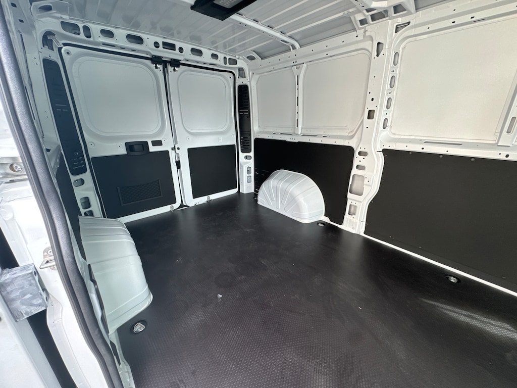 New 2024 Ram ProMaster PROMASTER 1500 SLT CARGO VAN LOW ROOF 136' WB Cargo Van