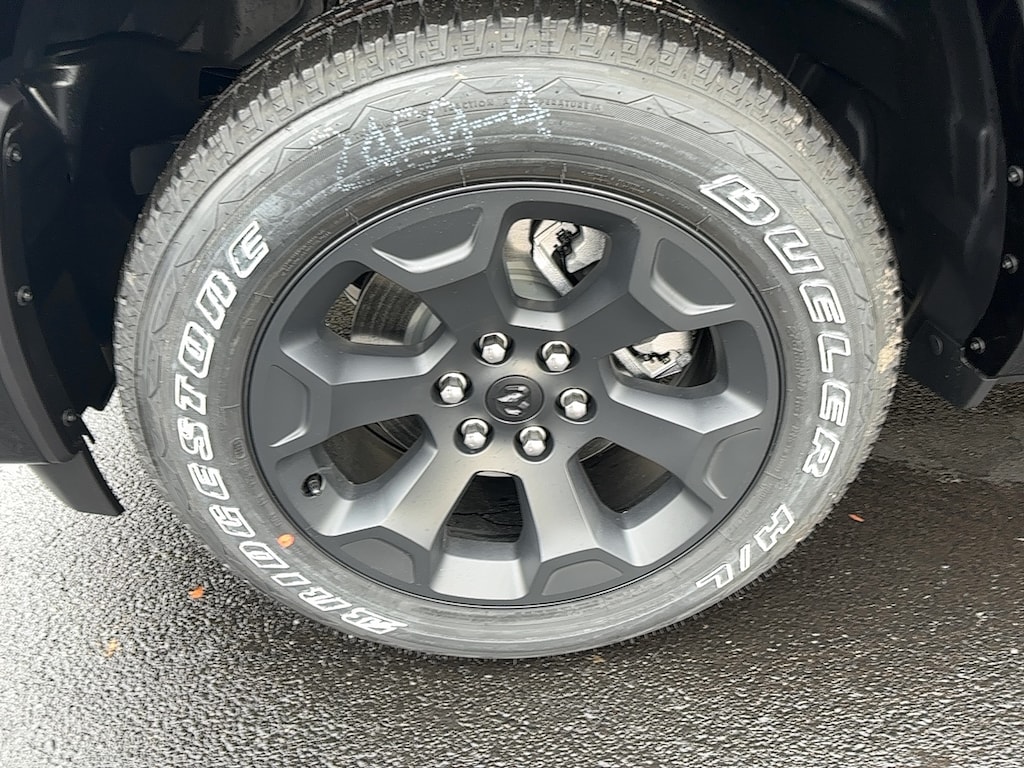 New 2026 Ram 1500 BIG HORN CREW CAB 4X4 5'7 BOX Pickup