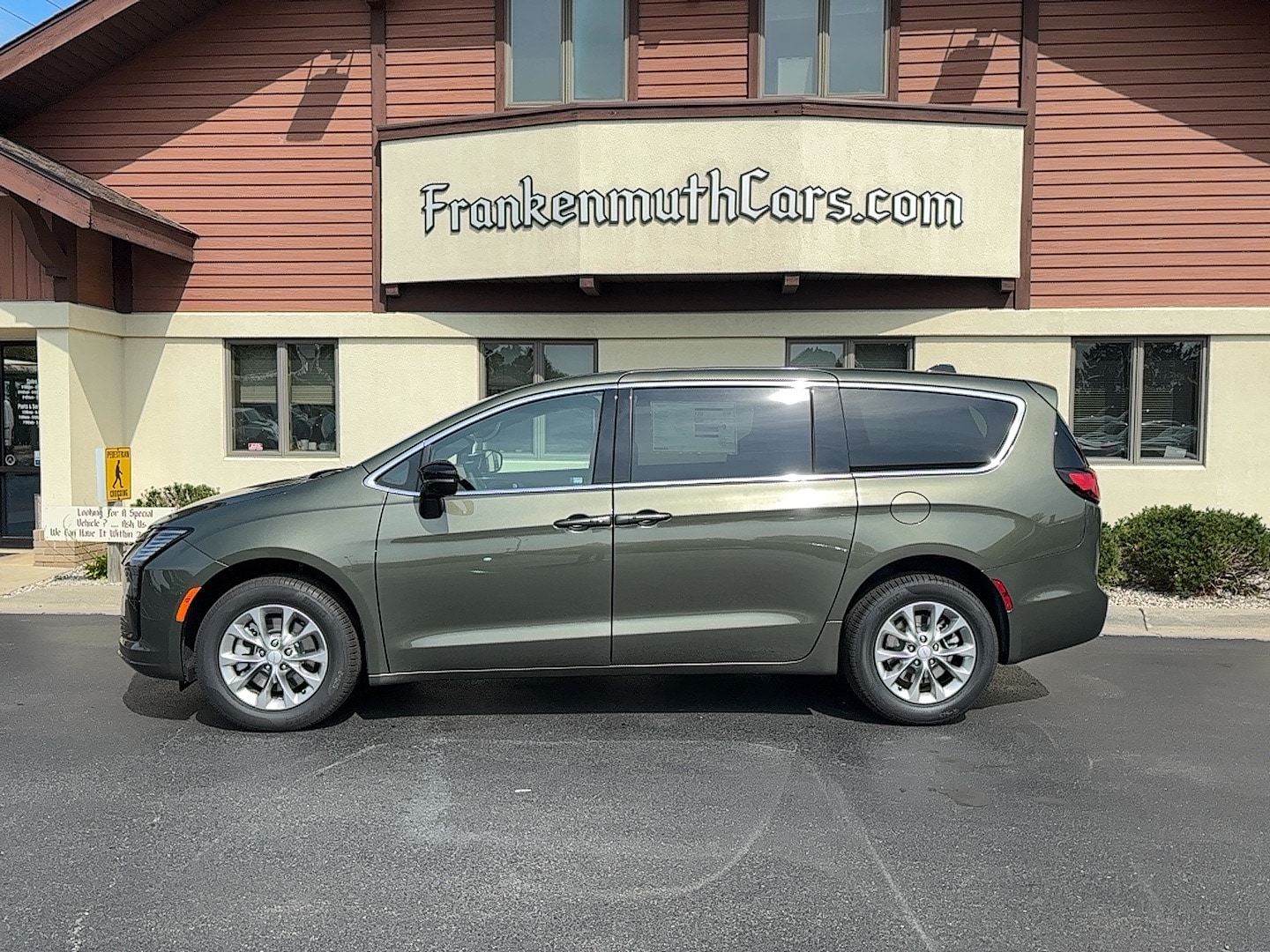 2027 Chrysler Pacifica
