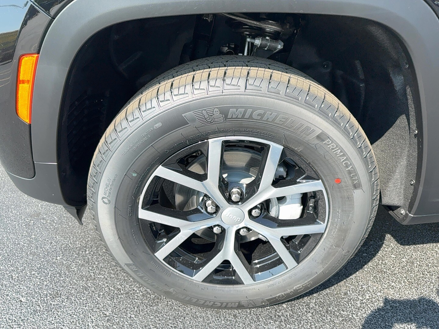 2025 Jeep Grand Cherokee Limited Sport photo 2