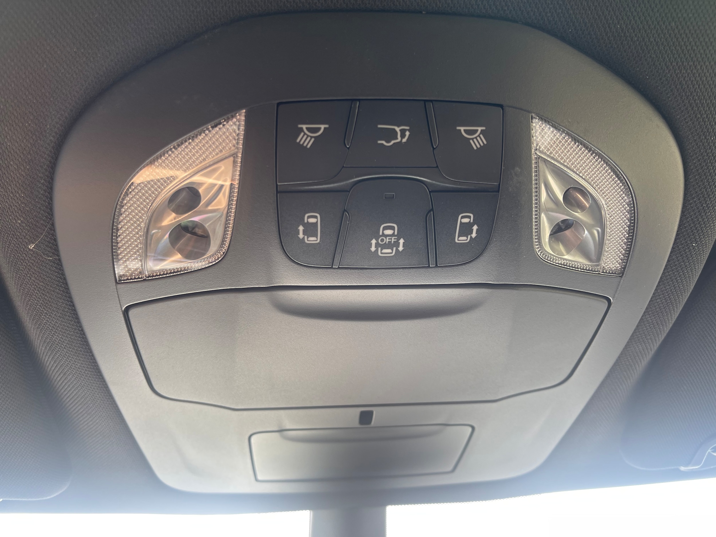 2026 Chrysler Pacifica Select - Photo 16