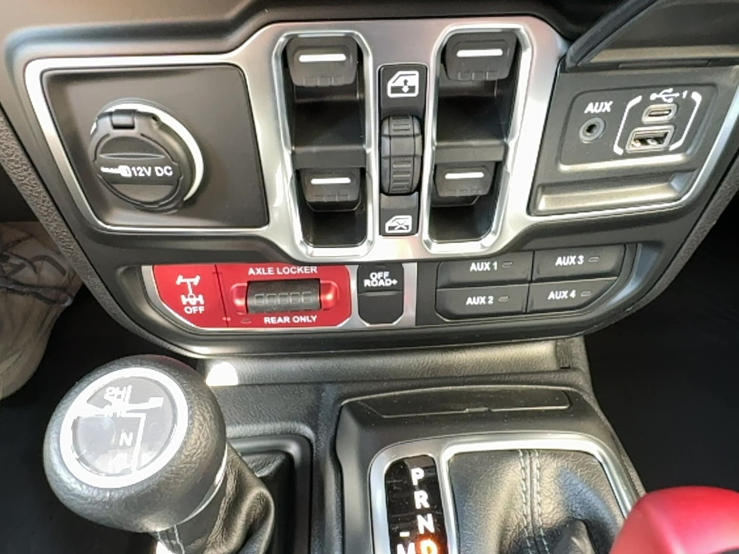 2025 Jeep Gladiator Willys - Photo 23