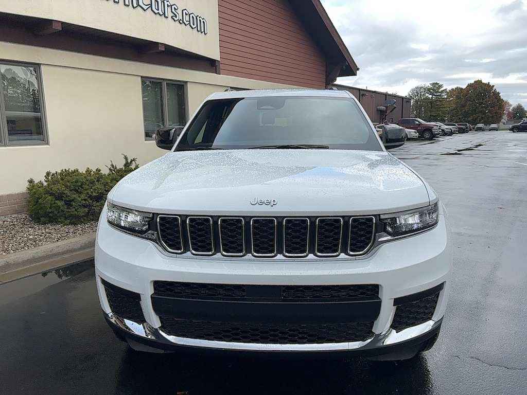 New 2025 Jeep Grand Cherokee L LAREDO X 4X4 Sport Utility