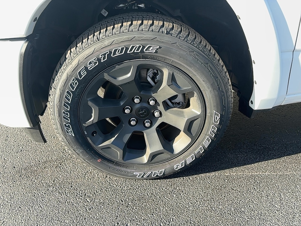 New 2026 Ram 1500 BIG HORN CREW CAB 4X4 5'7 BOX Pickup