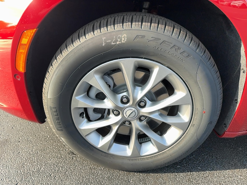 New 2026 Chrysler Pacifica SELECT AWD Passenger Van