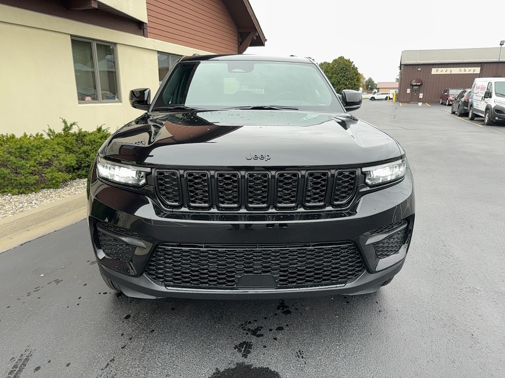 New 2025 Jeep Grand Cherokee ALTITUDE X 4X4 Sport Utility