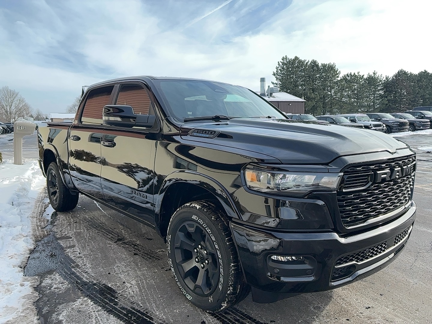 View vehicle photo 4
