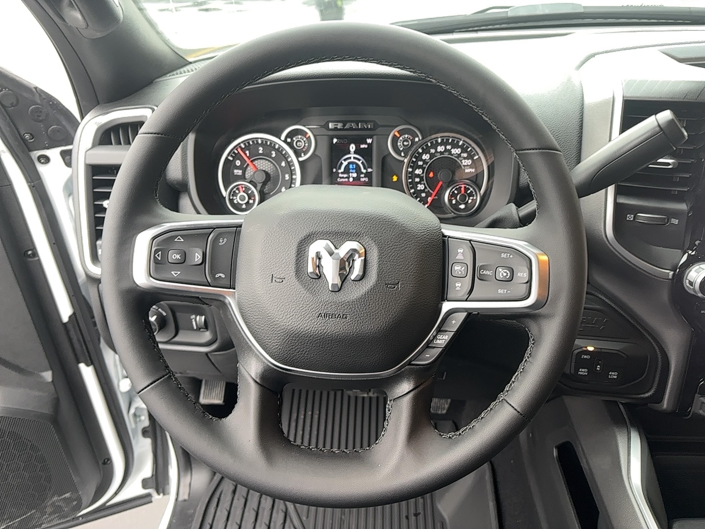2026 RAM 2500 Big Horn - Photo 31