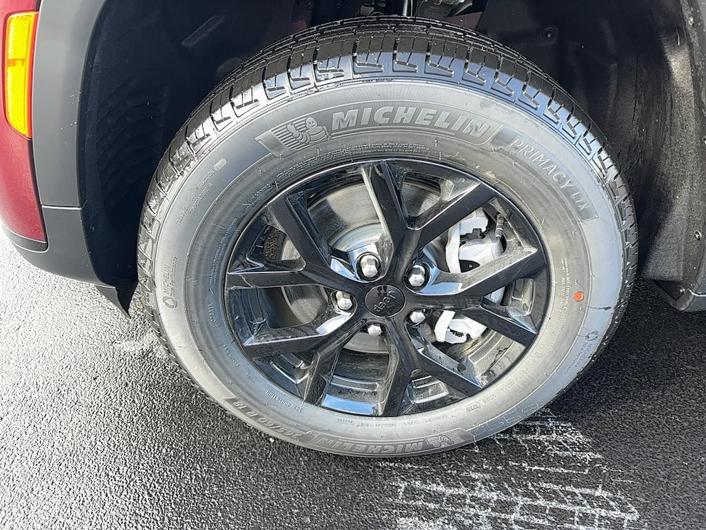 New 2025 Jeep Grand Cherokee L ALTITUDE X 4X4 Sport Utility