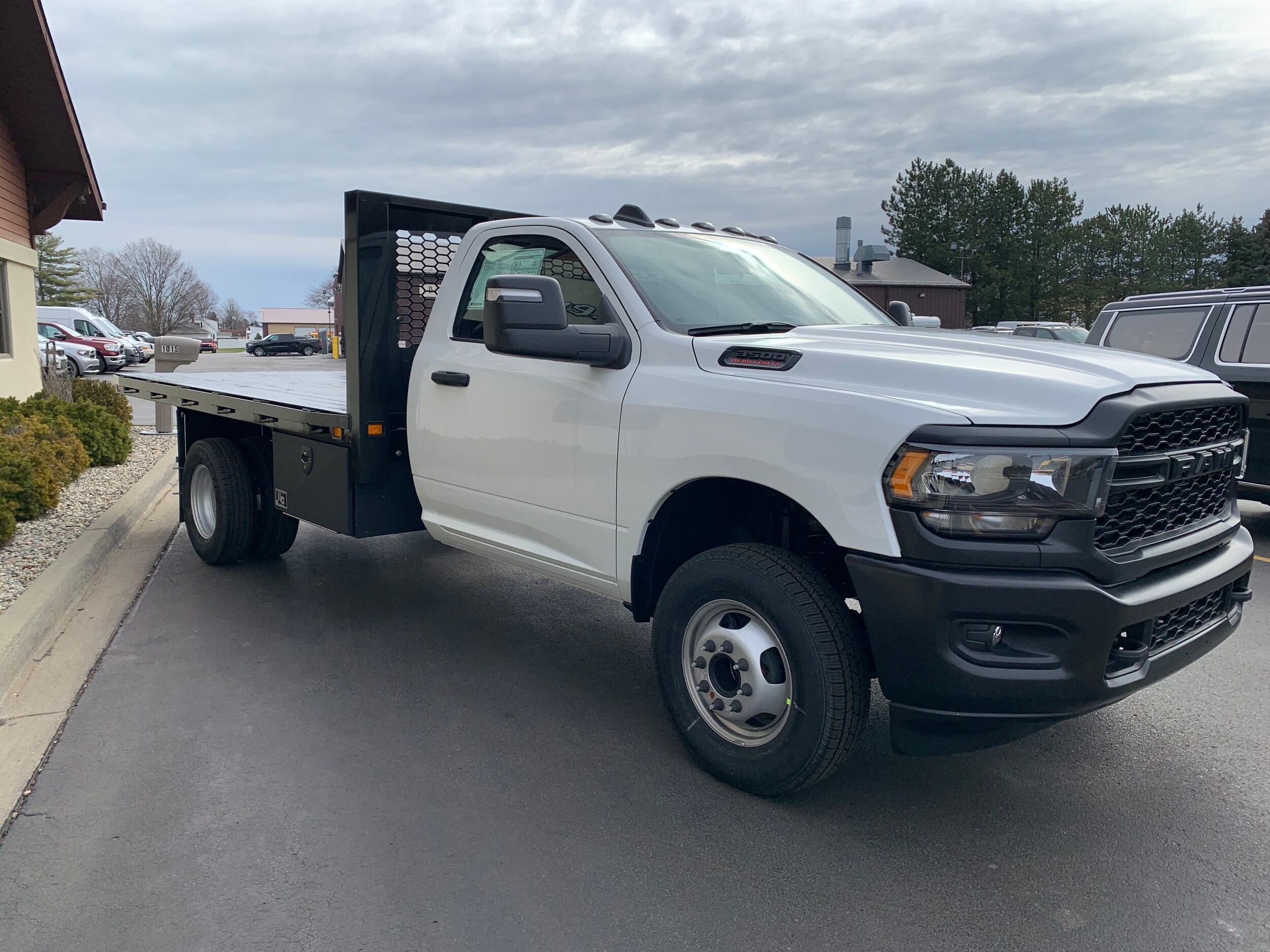 2024 Ram 3500 Tradesman photo 3