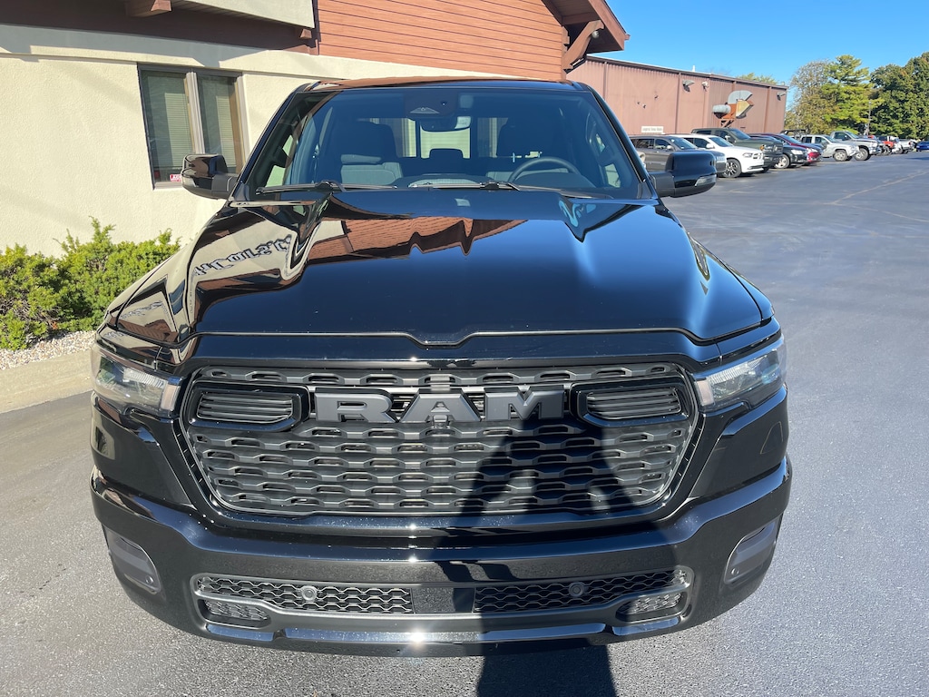 New 2026 Ram 1500 BIG HORN CREW CAB 4X4 5'7 BOX Pickup