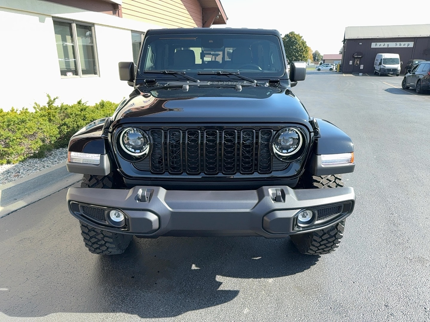 View vehicle photo 2