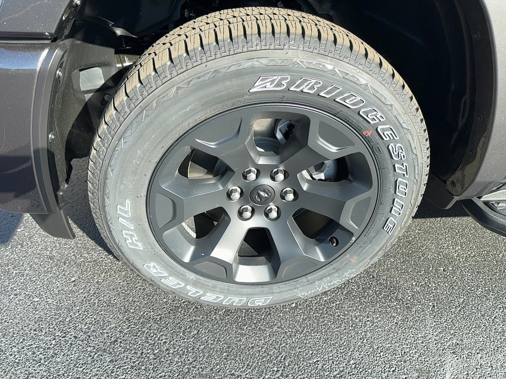 New 2026 Ram 1500 BIG HORN CREW CAB 4X4 5'7 BOX Pickup