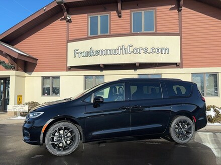 2026 Chrysler Pacifica LIMITED AWD Passenger Van