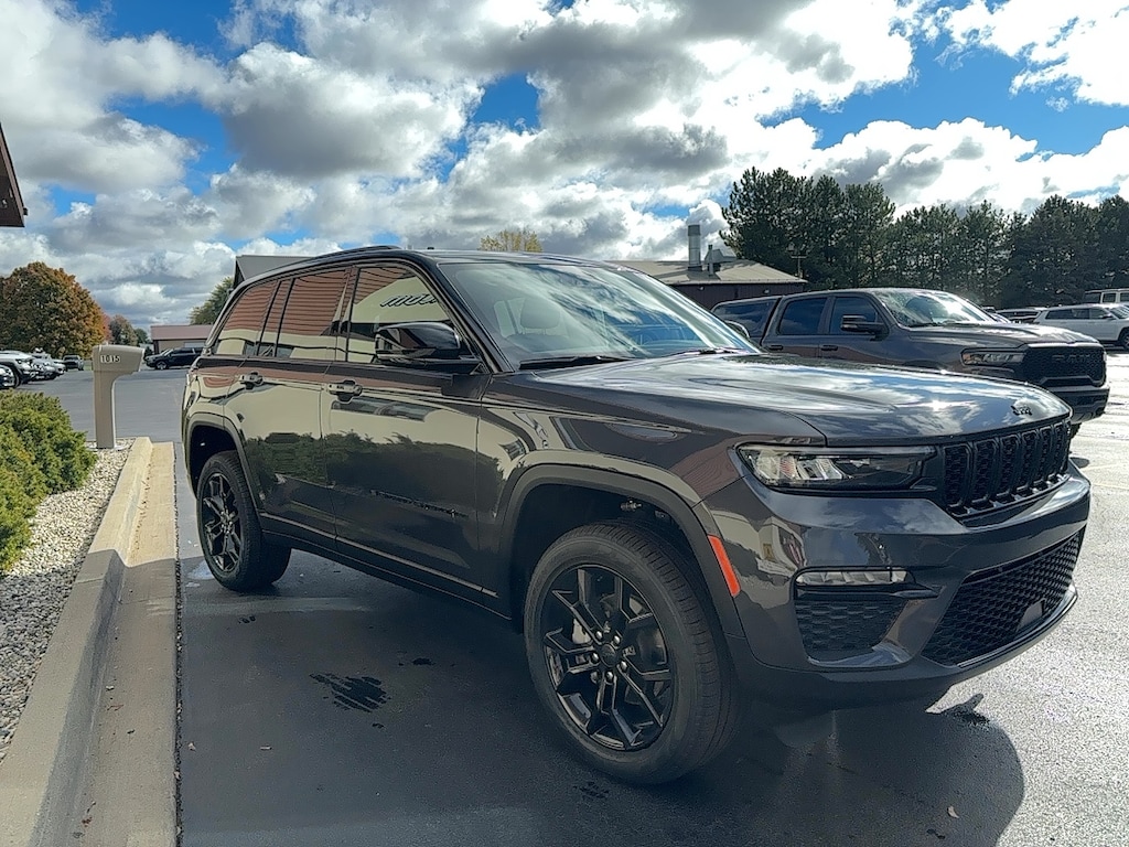 New 2025 Jeep Grand Cherokee LIMITED 4X4 Sport Utility