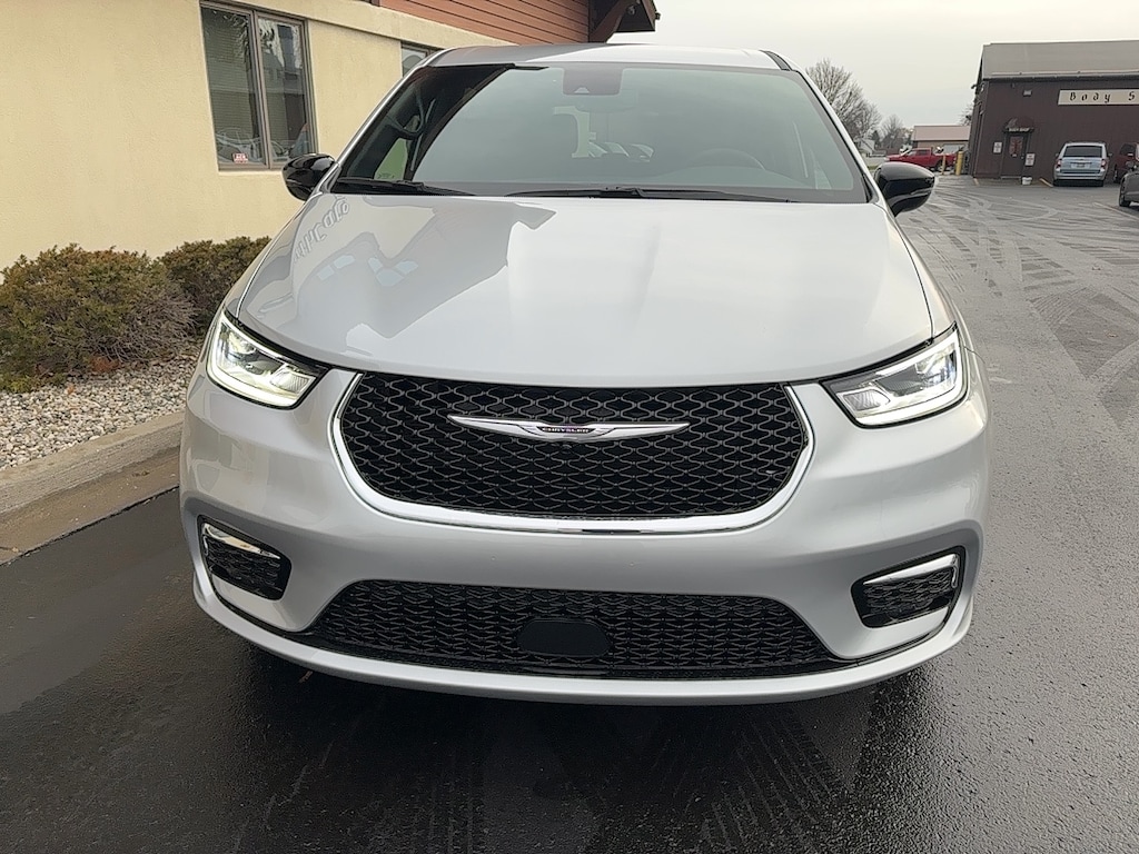 New 2026 Chrysler Pacifica SELECT AWD Passenger Van