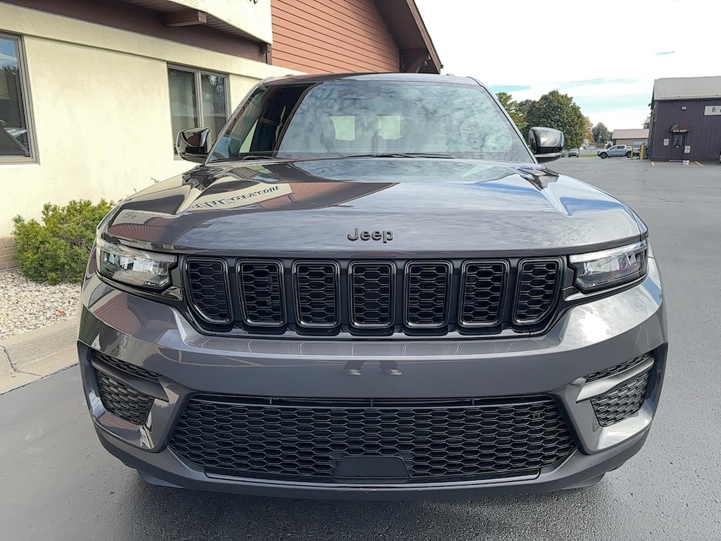 New 2025 Jeep Grand Cherokee ALTITUDE X 4X4 Sport Utility