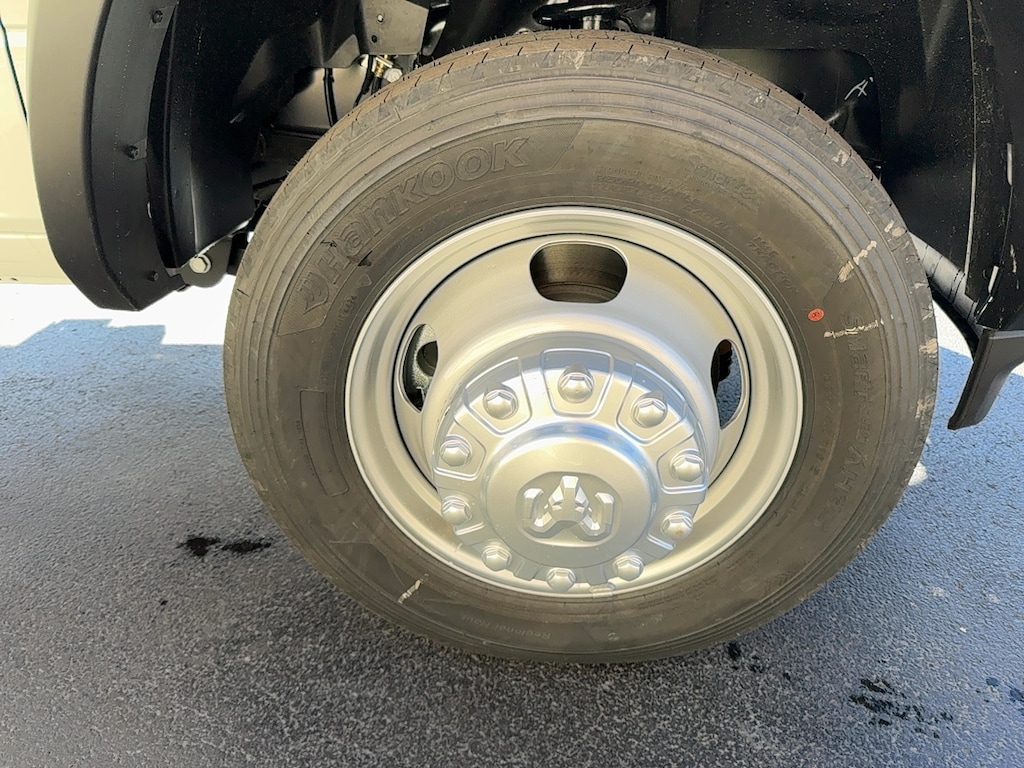 New 2026 Ram 5500 Chassis Cab 5500 TRADESMAN CHASSIS REGULAR CAB 4X4 84' CA Pickup