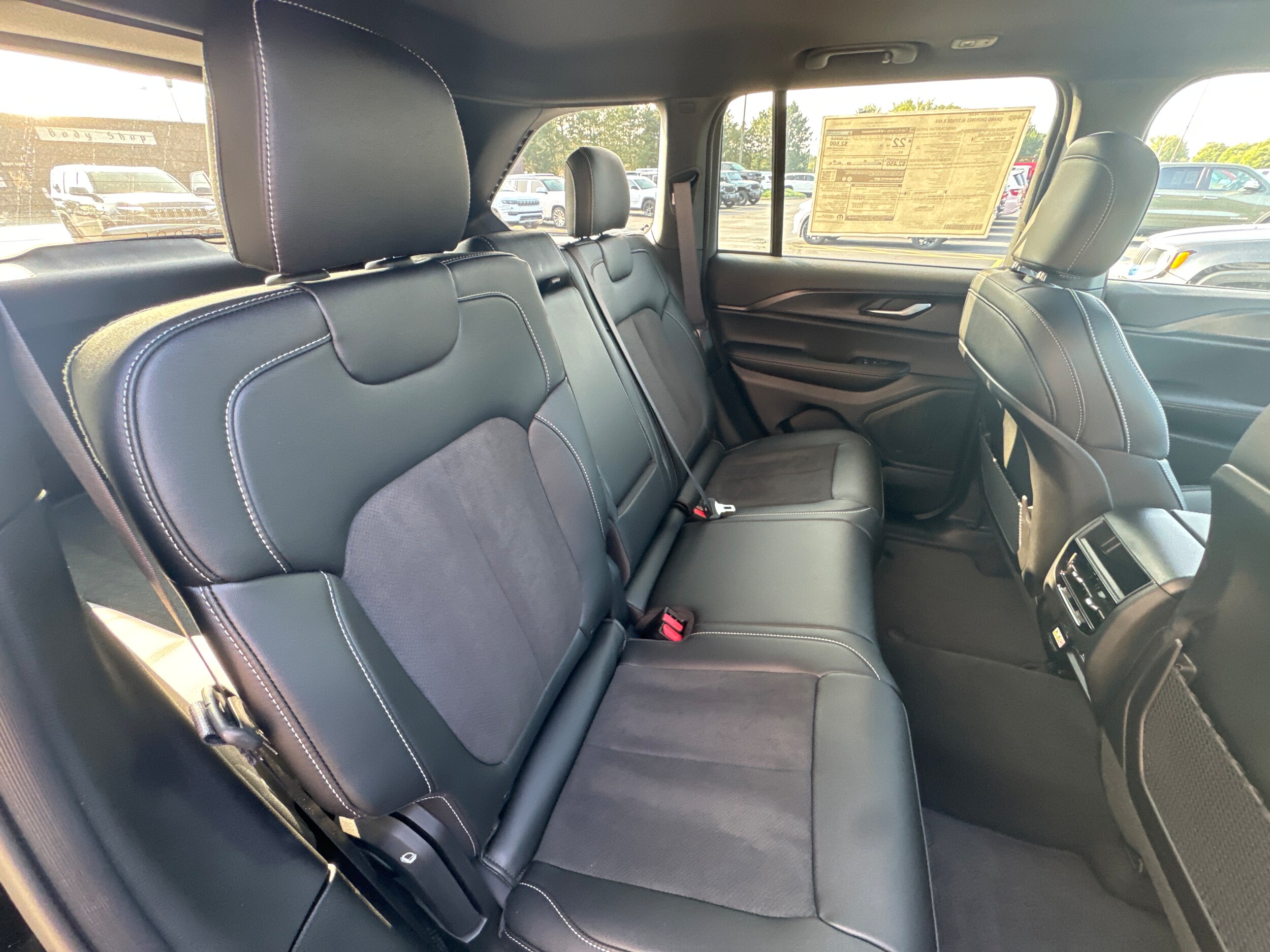 2024 Jeep Grand Cherokee Altitude X photo 4