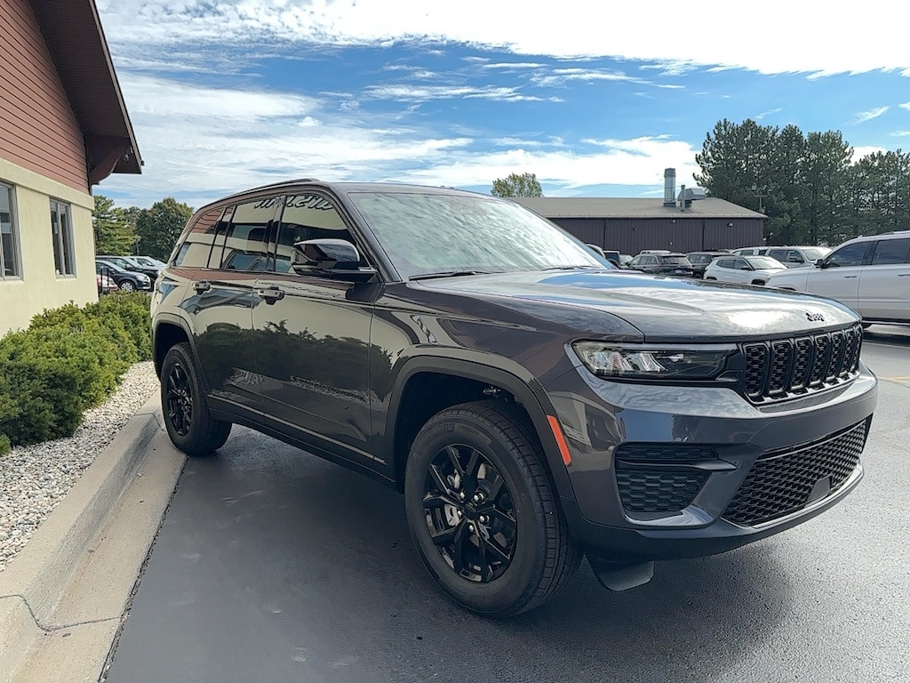 New 2025 Jeep Grand Cherokee ALTITUDE X 4X4 Sport Utility