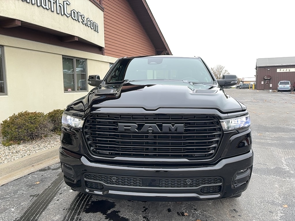 New 2026 Ram 1500 LARAMIE CREW CAB 4X4 5'7 BOX Pickup