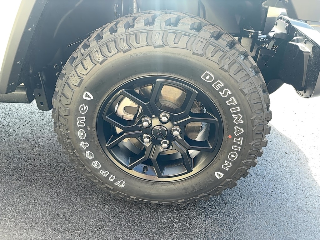 New 2025 Jeep Gladiator WILLYS 4X4 Pickup