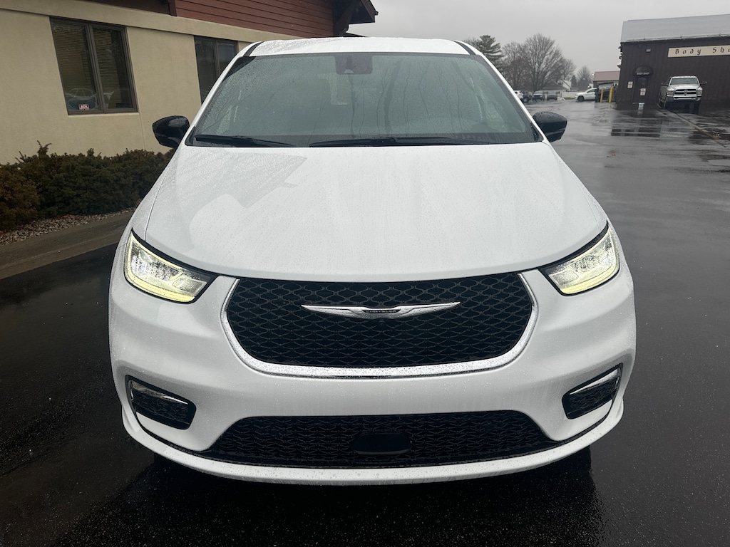 New 2025 Chrysler Pacifica Hybrid PACIFICA PLUG-IN HYBRID SELECT Passenger Van