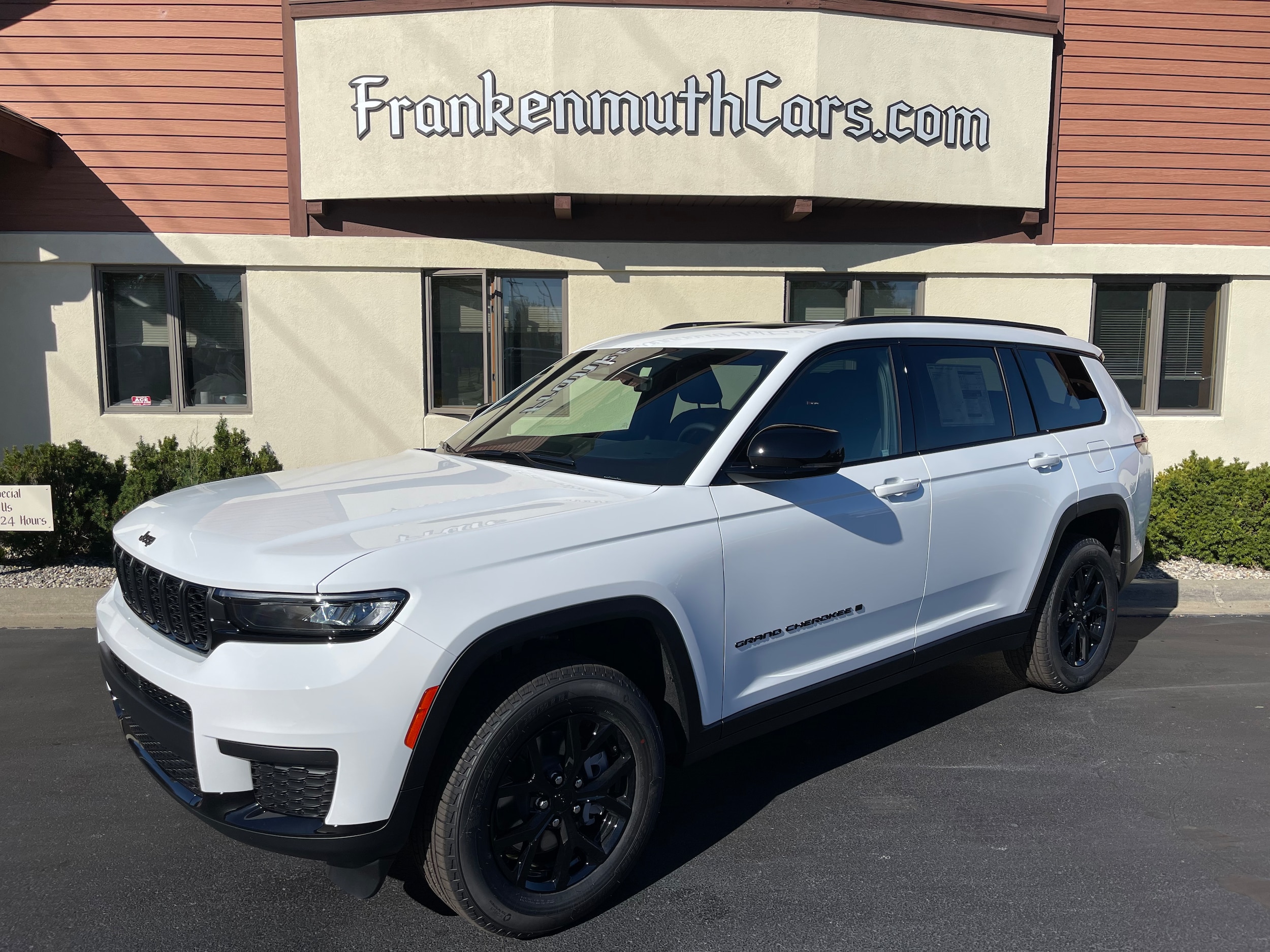 2025 Jeep Grand Cherokee L Altitude's photo