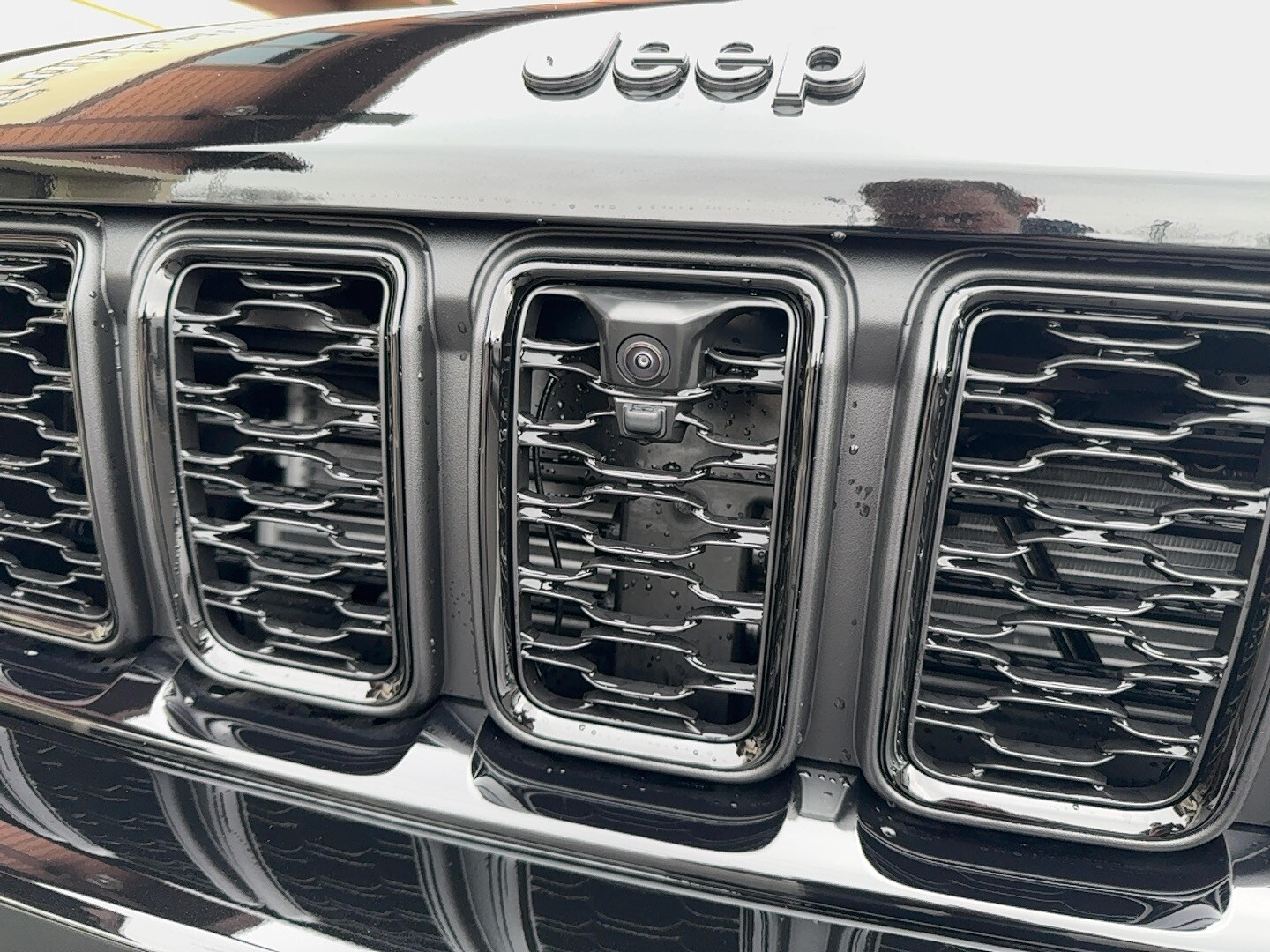 2025 Jeep Grand Cherokee Limited photo 4